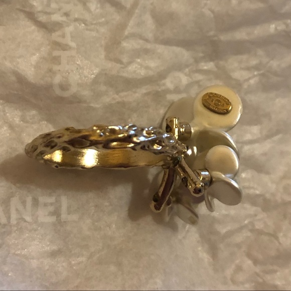 Chanel camellia ring - Picture 5 of 8
